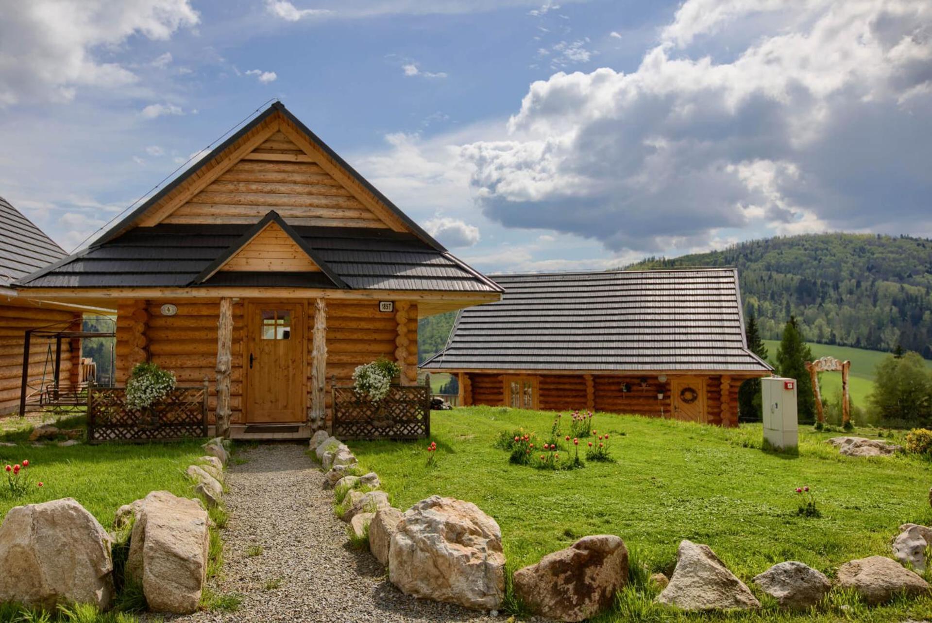 Penzion Zbojnicky Halas Hotel Tisovec Exterior photo